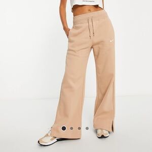 Nike Sportswear Phoenix Fleece Wide Leg Sweatpants Tan XXS